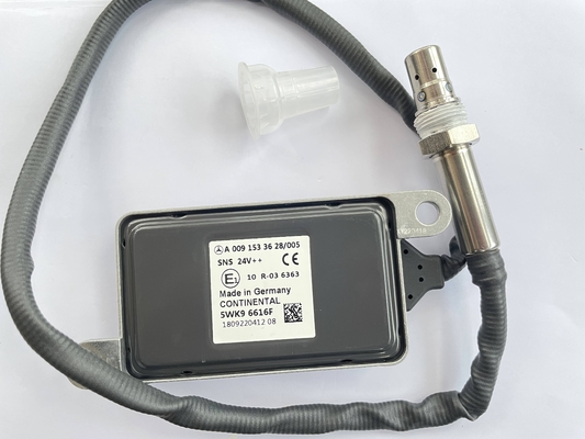 Schwarz-Stickstoff-Sauerstoff-Sensor Benz Nox Sensor OE A0091533628 590MM 5WK96616F